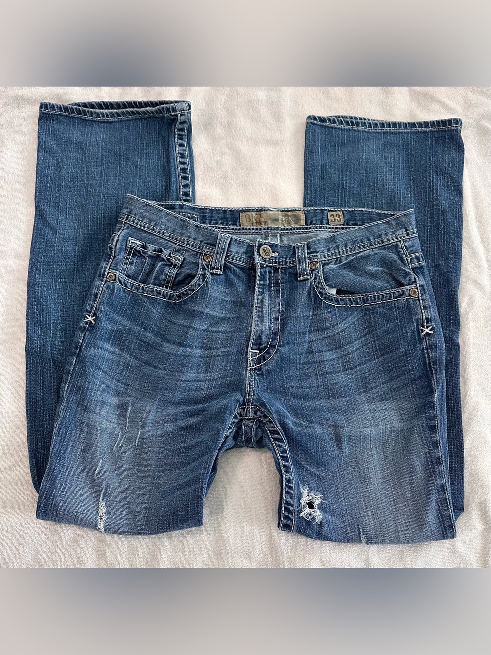 BKE Derek Men’s Jeans 33x32 Distressed Blue Bootcut Western Denim Stretch